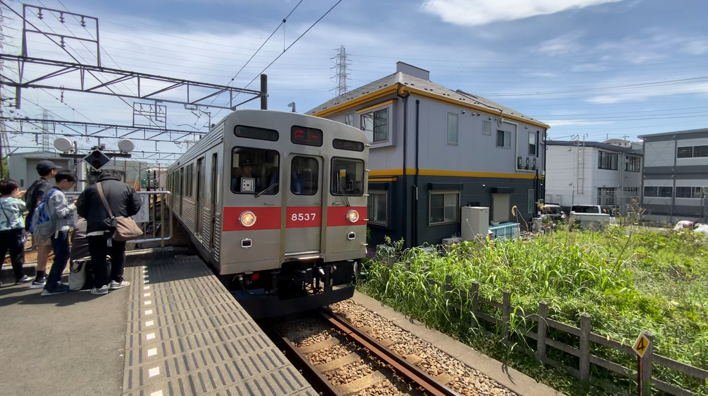 Crowds, Cameras, and a Special Train at Onda Station